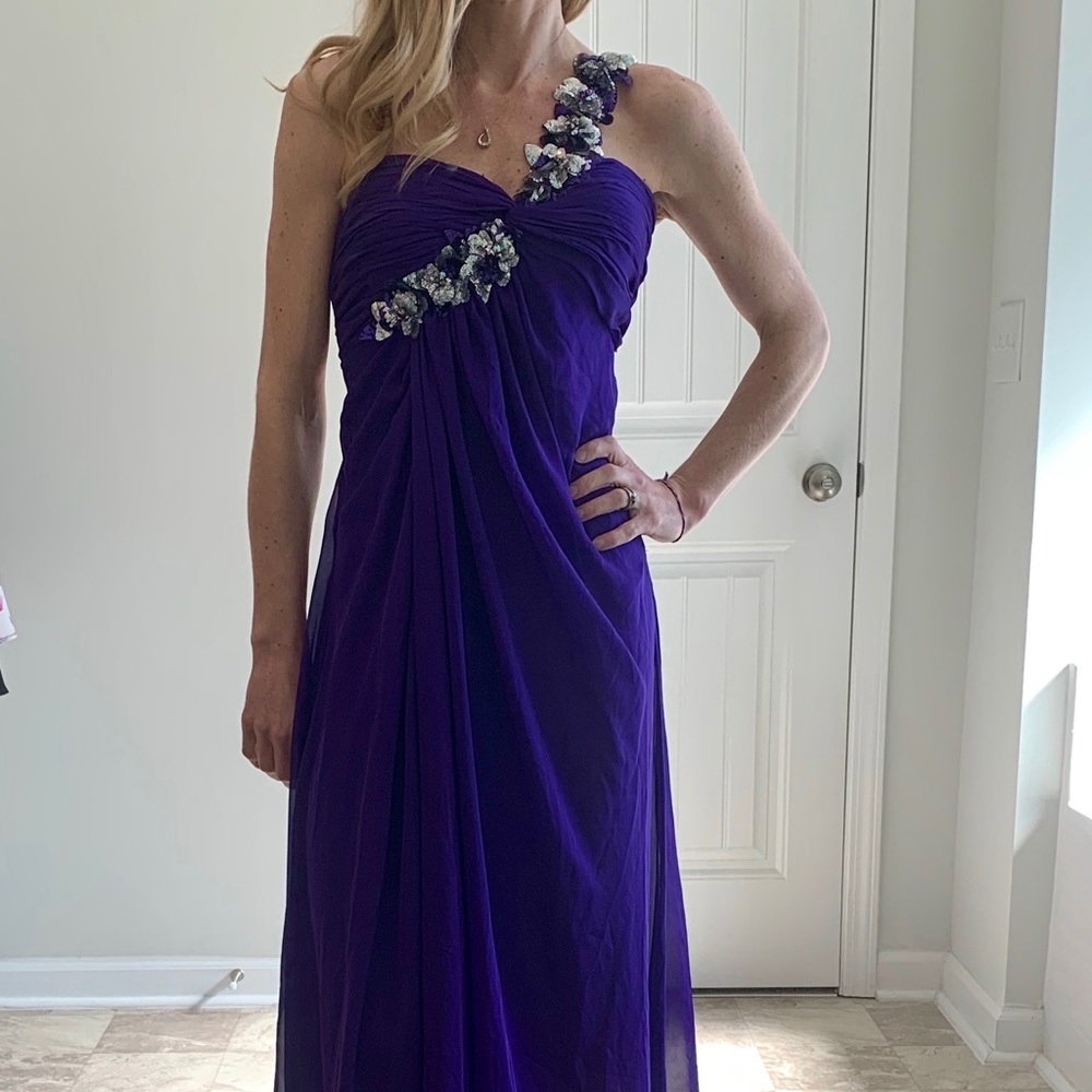 Formal gown/ prom dress - Picture 2 of 6
